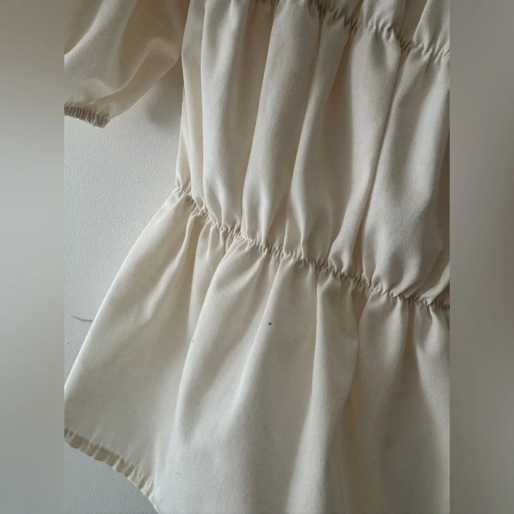 DAZY Cream Ruched Puff Sleeve‎ Blouse